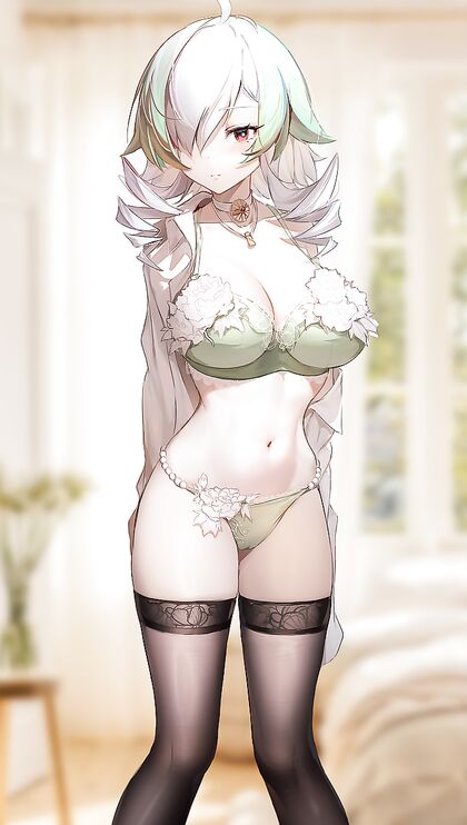 Dude gets lucky as chick tries out brand-new skankiest unmentionables! HOLY FUCK!