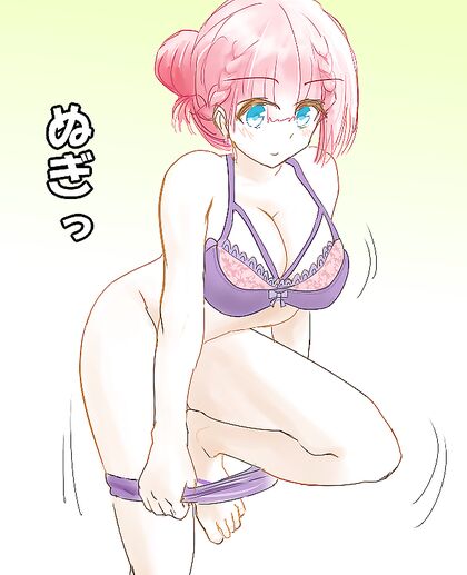 Holy shit!, Mufayyaz naked! Hentaic XXX pics of her stripping!