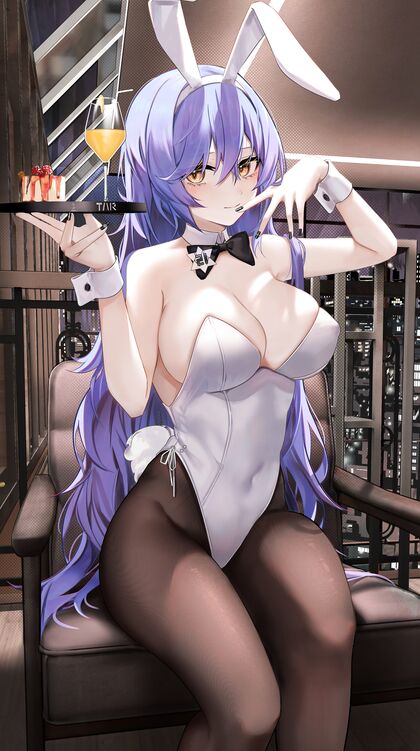 Hella Hot Harem Slut - Bunnie Babe XXX Pics on Tar Riffic Beaver Cleavage