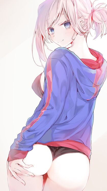 Holy shitlords! This hottie got curves for days - XXX pics of her curvy bod will make your dick throb!