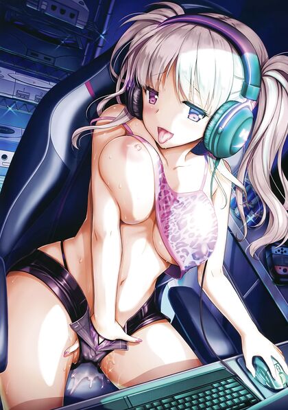 Hentaicontroller Skank Forgot Her XXX Cam was Still On - Porn Pic of Epically Fail Stream