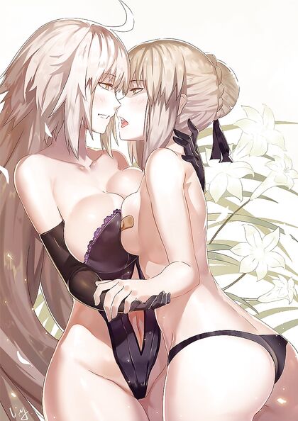 Holy Fuckin’ Hotties Squeezed Their Teeny Boppers in This XXX Pic!