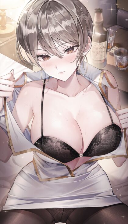 Hella Naked AF After Getting Wasted on Liquid Courage & Hittin’ That XXX Pic