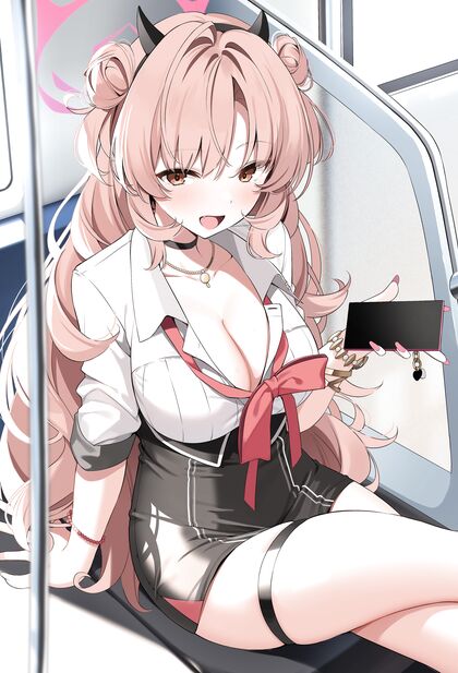 Holy Shit! Kiraro Has Got Some Serious Hentaï Action Goin’ On!