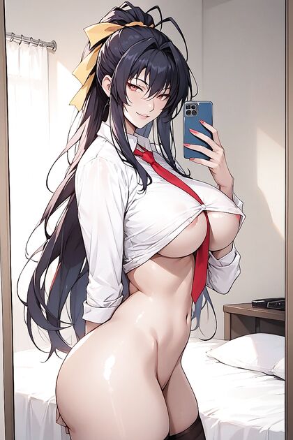 Voluptuous Shows Off Her Curves in Seductive Selfies