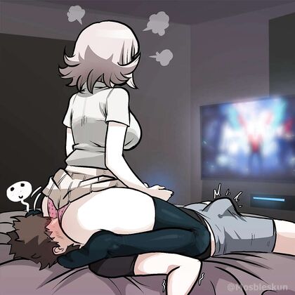 Dude Gets His Bone Zone On in Comfy AF PC Chair for Some Serious Hentaided Game Time