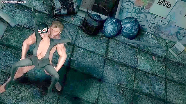 Catwoman and Wolverine meet up in a dark alley to fuck
