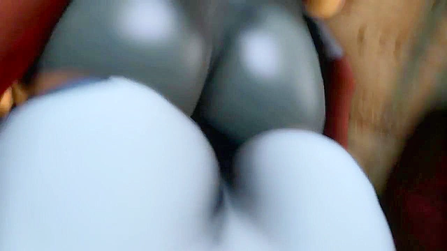 Sexy succubus morrigan roughly fucks a babe with her strapon