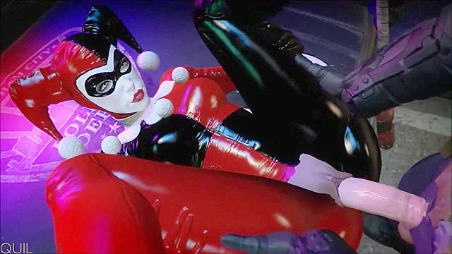Classic Harley Quinn bobbing on his knob during oral sex