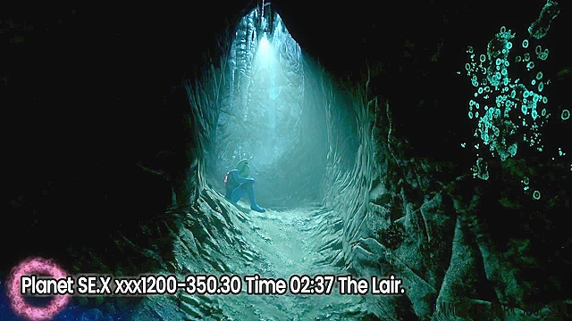 Samus Aran gets her asshole fucked by a giant crocodile alien beast