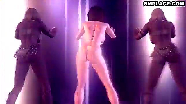 Horny Anime Babe Performs Seductive 3D Striptease For Your Pleasure