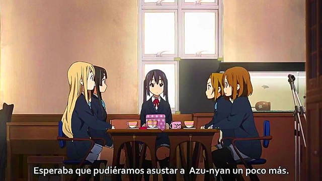 K-ON! Anime Girls Rock Out With Sexy Moves & Seductive Music Scenes