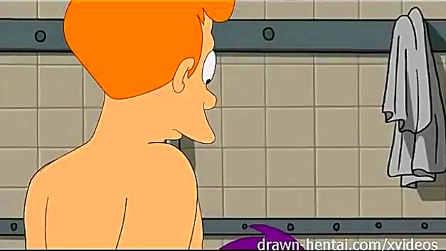Futurama Parody – Leela, Amy & Fry’s Steamy Shower Threesome Adventure