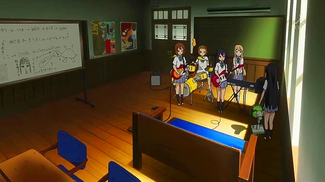 K-ON! Anime Girls Rock Out With Sexy Music & Seductive Moves