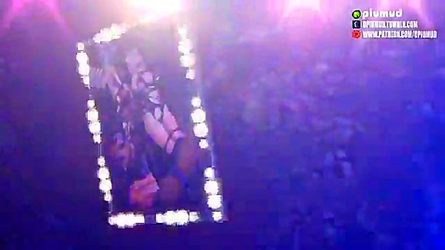 Hot 3D Honoka Strips Seductively in Club for Erotic Fun