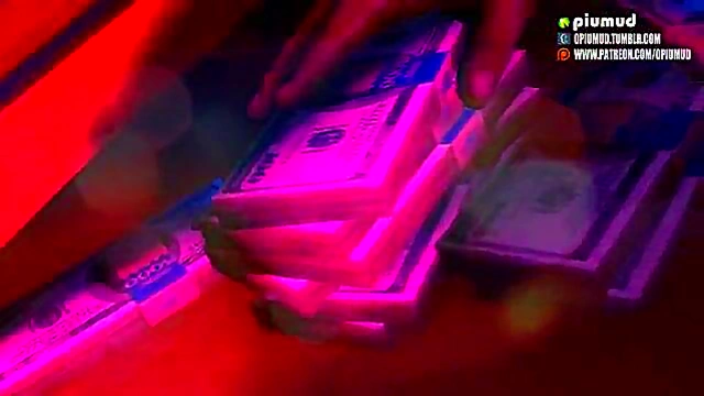 Hot 3D Honoka Strips Seductively in Club for Erotic Fun