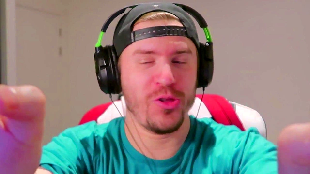 Spider-Man Goes Wrong – Black Cat Seduces Him in Naughty Marvel Hentai Cartoon