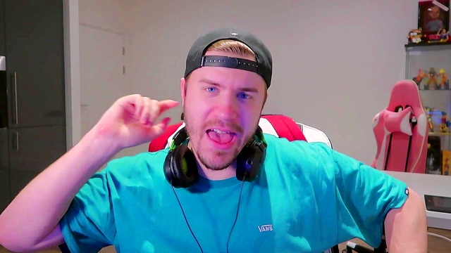 Spider-Man Goes Wrong – Black Cat Seduces Him in Naughty Marvel Hentai Cartoon