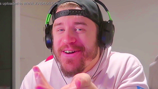 Horny Space Paws Girl Seduces You With Big Boobs While Playing Games