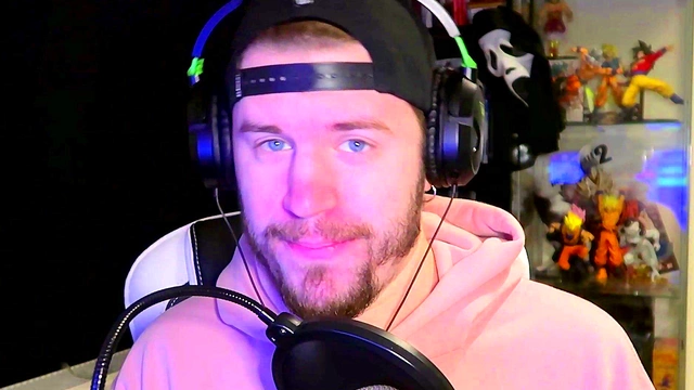 Horny Lifeguard Girl Rescues Me With Her Sexy Moves & Fap Session