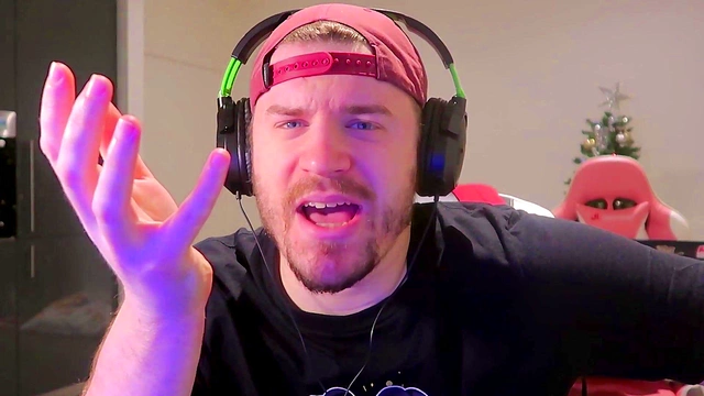 Human-Like Maid Robot Fucks Her Owner in Doggy Style for Christmas Pleasure