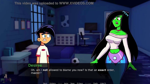 Blonde Nurse Genie Cosplays for Danny Phantom in Amity Park Magic Fest