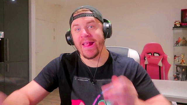 My Hero Academia – Big-Busted Anime Heroine Gets Foot Job & Intense Orgasm