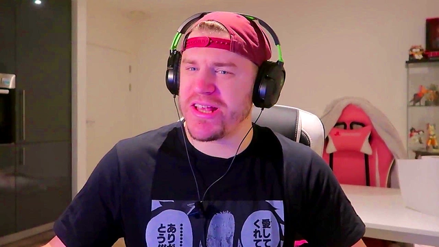 Horny Catgirl Turns Baking Session Into Hot Doggy Style Fap CEO Action