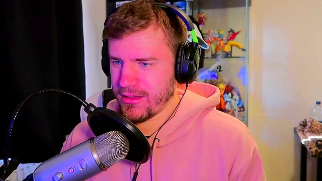 Horny Catgirls Get Wild in Doggy Style This Merry Christmas FAP CEO