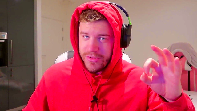 Furry Fatale – Space Paws Babe With Big Boobs Seduces In Anime Action