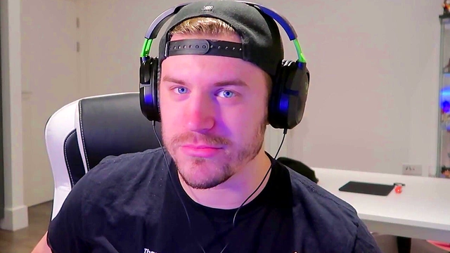 Rude Anime Nurse Fucks in Doggy Style for CEO Pleasure