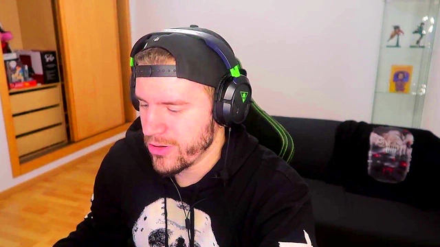 Bulma's Romantic Night Ends With Hot Pussy Fucking And Creampie Cumshot