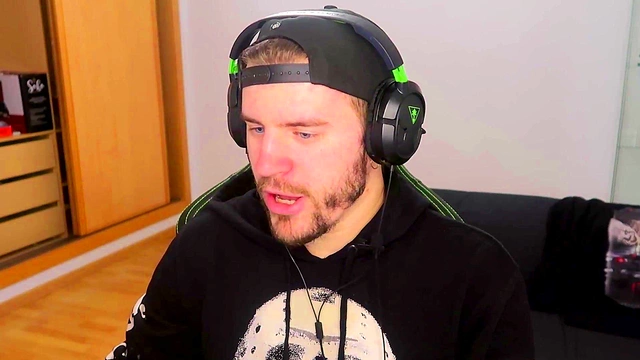 Bulma's Romantic Night Ends With Hot Pussy Fucking And Creampie Cumshot