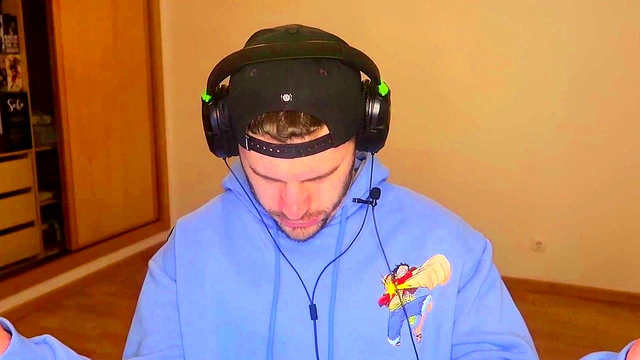 MaryJane Tempts Spider-Man For A Horny Cosplay Session At His Place