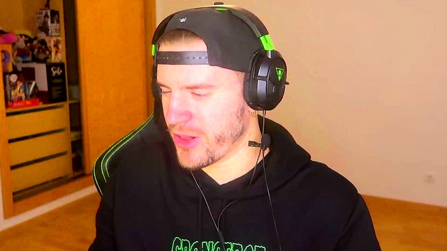 Dragon Ball Hentai – Bulma & Videl Take Turns for Intense Blowjob & Pussy Fucking Creampie