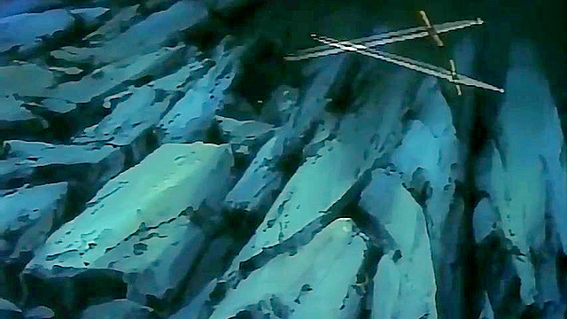 Words Worth 1 - Tied up prisoner princess is fucked by naughty knight