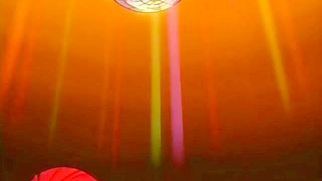 Volleyball girls have a fucking threesome in the Karaoke room