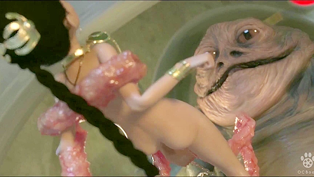 Jabba the Hutt fucks his slave Princess Leia with his tentacles