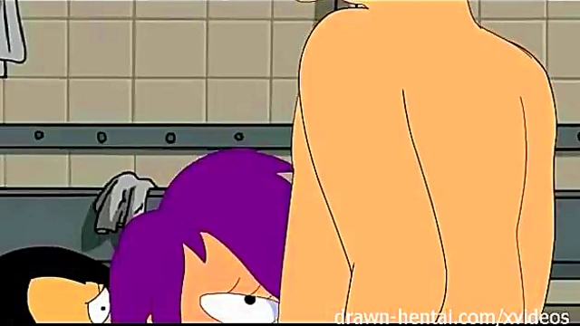 Leela Joins Fry & Bender in Steamy Futuristic Shower Threesome