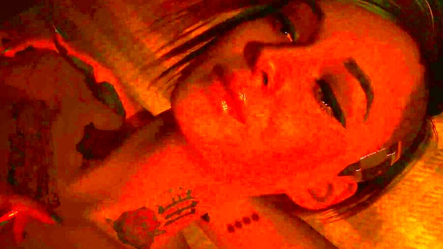 Two tender lesbians kiss and have sex - animated 3d pov