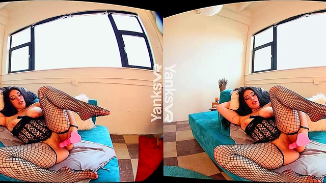 Yanks Babe Catalina Rene Masturbating In 3D Video