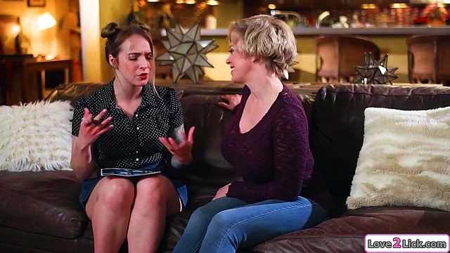 Milf rims an hentai fan in roleplay sex