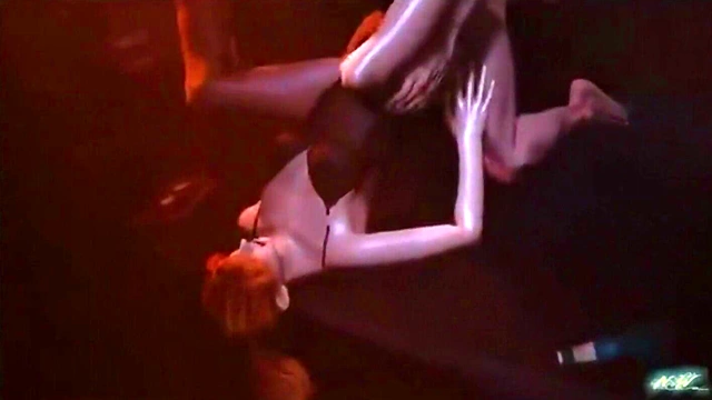 Kyrie from dmc4 gets slammed hentai video