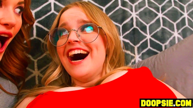 Huge boobs BBW and redhead MILF GF fulfill their futanari fantasy