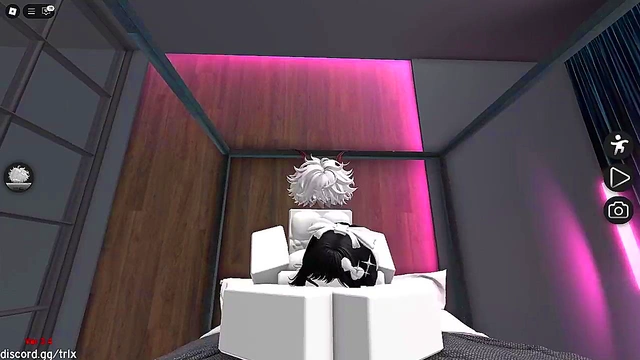 I fuck my italian girlfriend in roblox