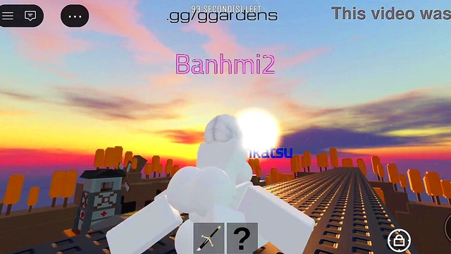 This cute girl wants to fuck with me (Roblox Cumbat)