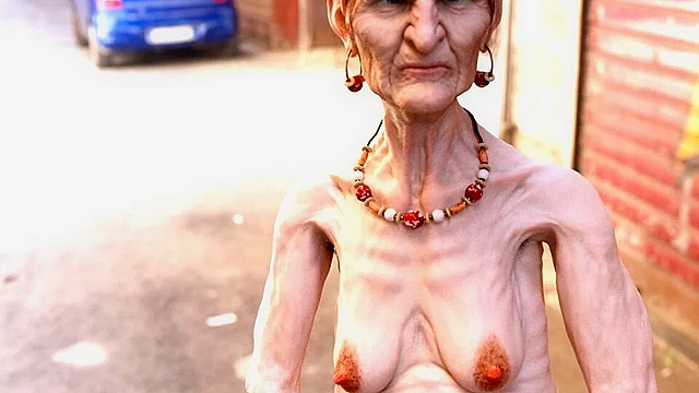 Sexy Anal Adventure Unleashed! Hentai MILF Turns Kinky Granny