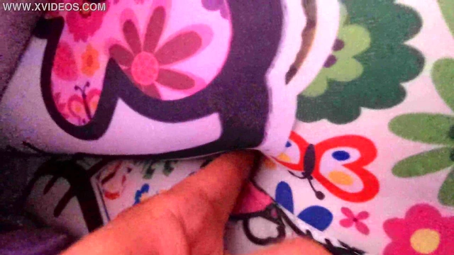 Fingering my big booty roommate, I fucked her (part 1)