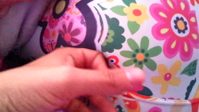 Fingering my big booty roommate, I fucked her (part 1)